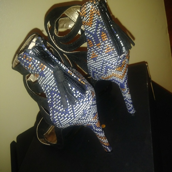 Shoes - Picture 3 of 5